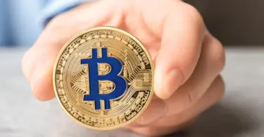 Peter Schiff újra nekiment a Bitcoinnak – de a számok mást is mutatnak