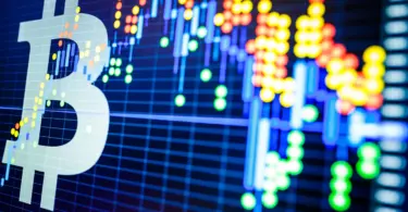 A Bitcoin 79 ezer dollárnál falba ütközött – jöhet az áttörés 88 ezerig?