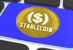 Figyelmeztet a BIS: nő a kockázat a stablecoinoknál